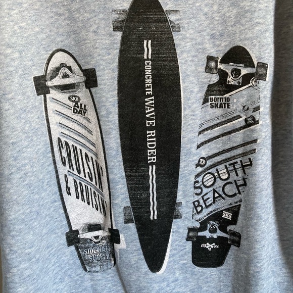 🌞The Children’s Place Gray Skateboard Graphic Long Sleeve Sweatshirt - Picture 5 of 7